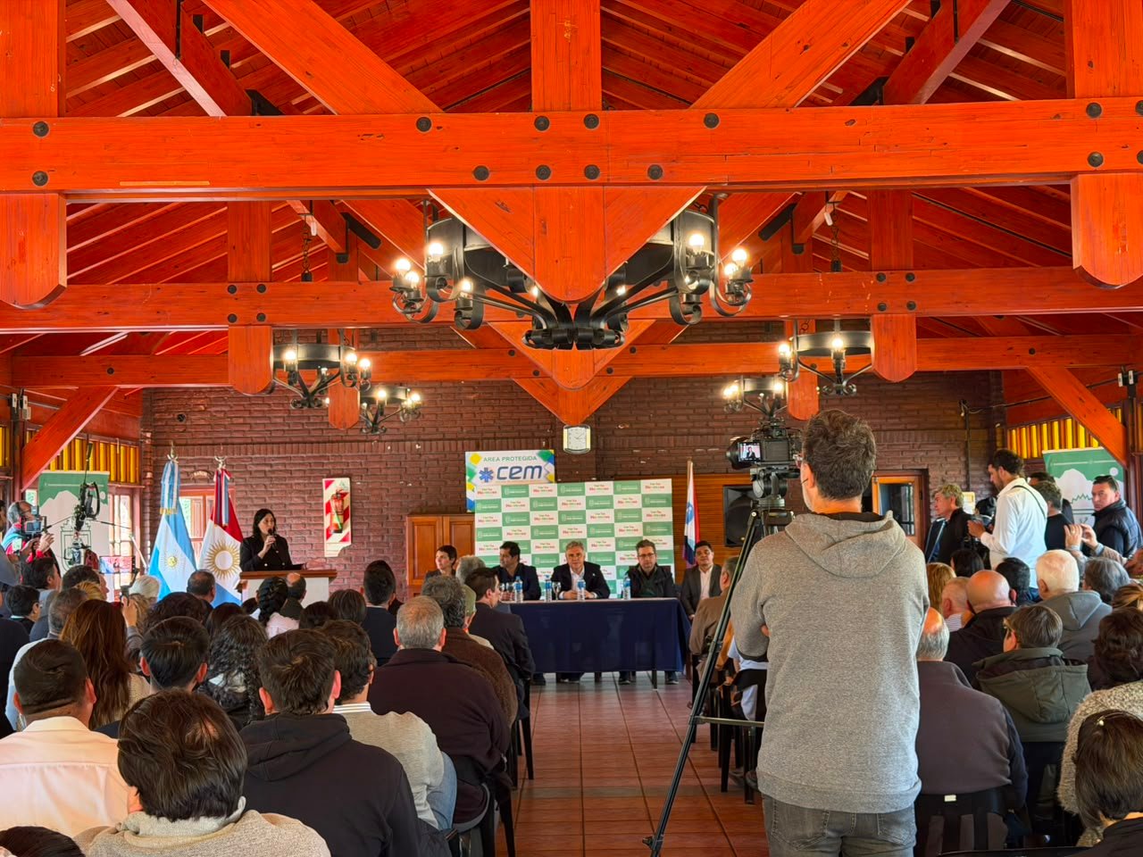 AMCeP participó del encuentro institucional con el gobernador Martín Llaryora